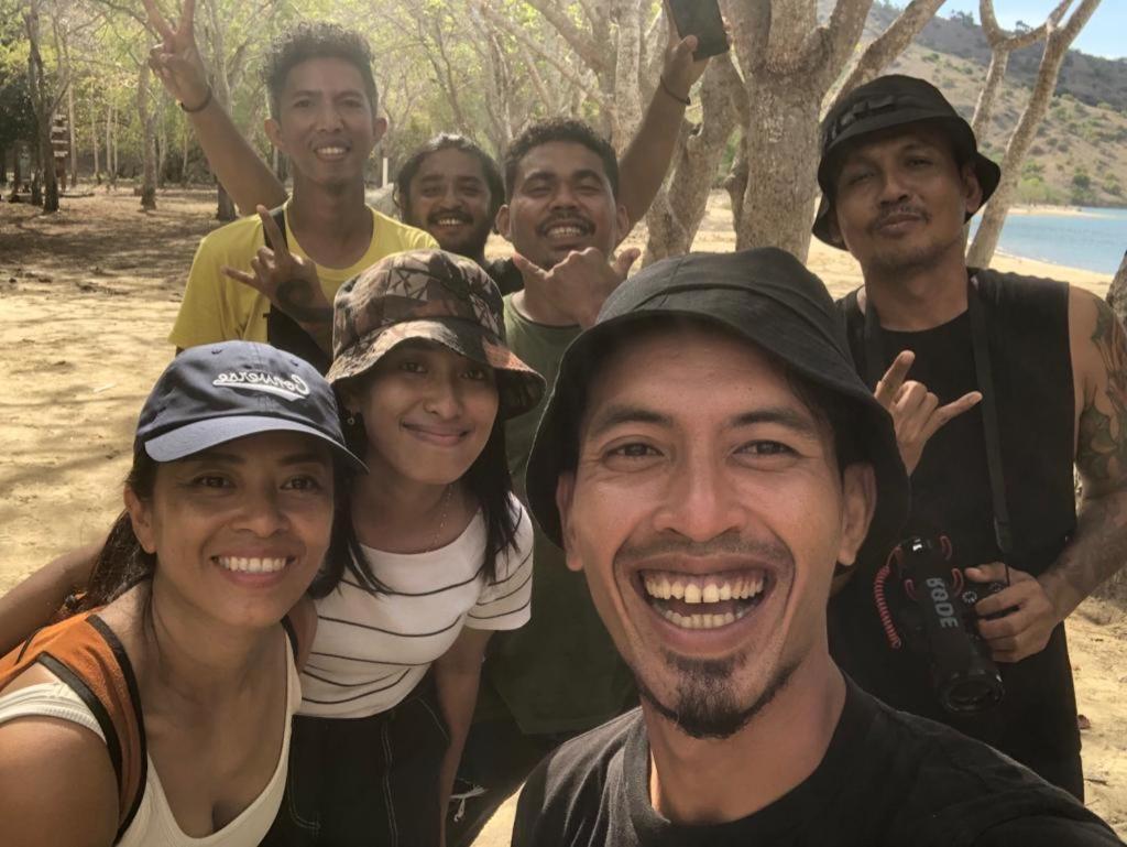 لابوان باجو Komodoku One Love Homestay And Tour المظهر الخارجي الصورة