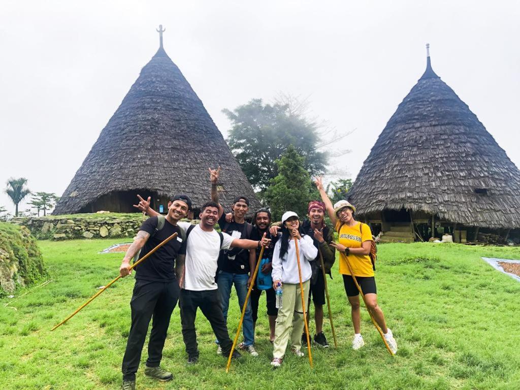 لابوان باجو Komodoku One Love Homestay And Tour المظهر الخارجي الصورة