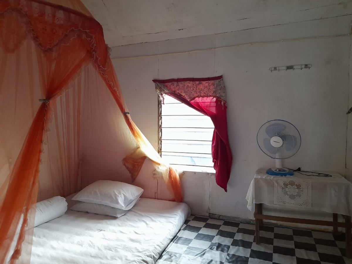 لابوان باجو Komodoku One Love Homestay And Tour المظهر الخارجي الصورة