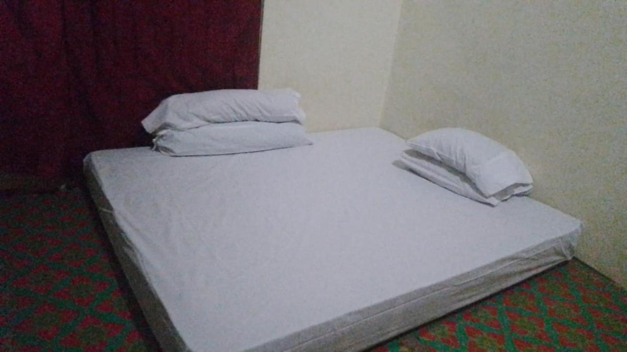 لابوان باجو Komodoku One Love Homestay And Tour المظهر الخارجي الصورة