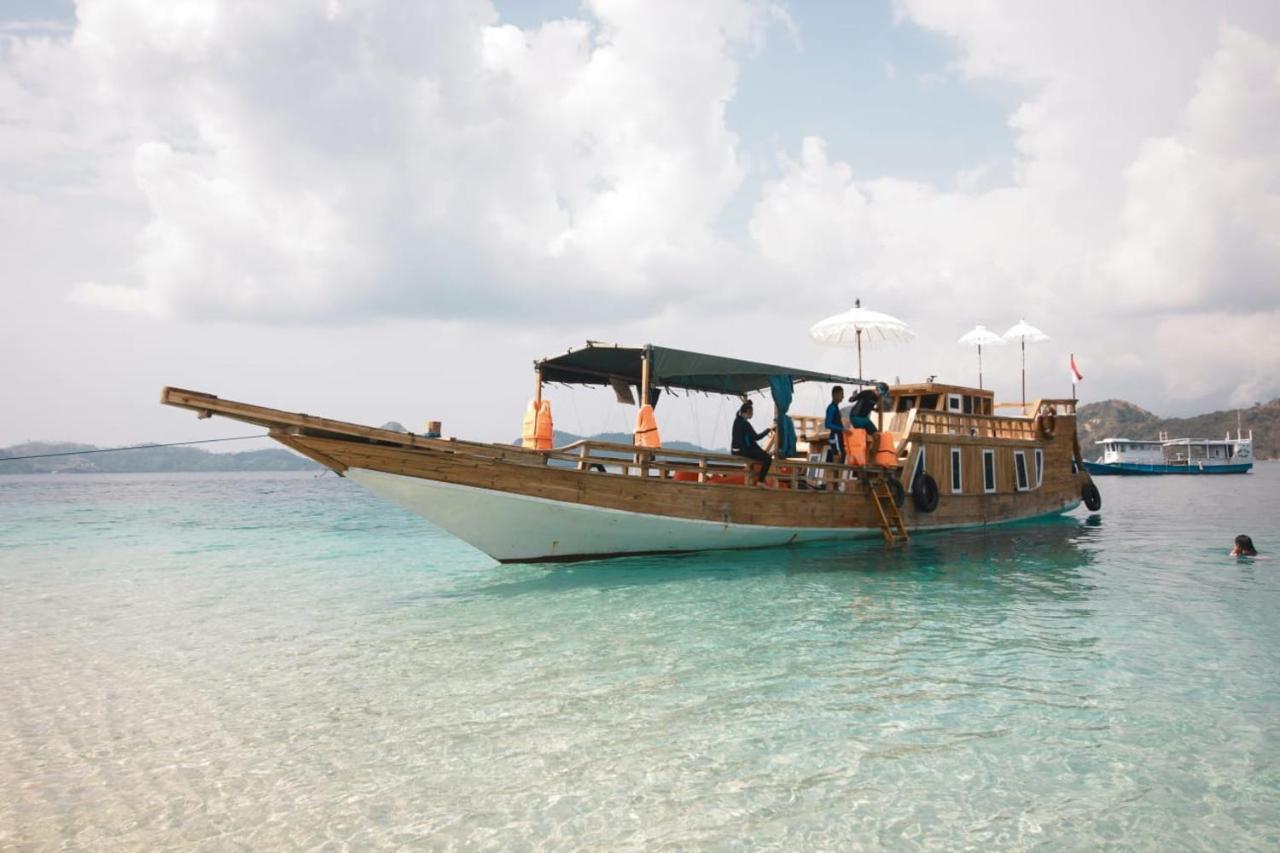لابوان باجو Komodoku One Love Homestay And Tour المظهر الخارجي الصورة